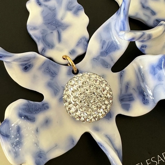 LELE sadoughi large flower crystal drop earrings - Picture 5 of 8